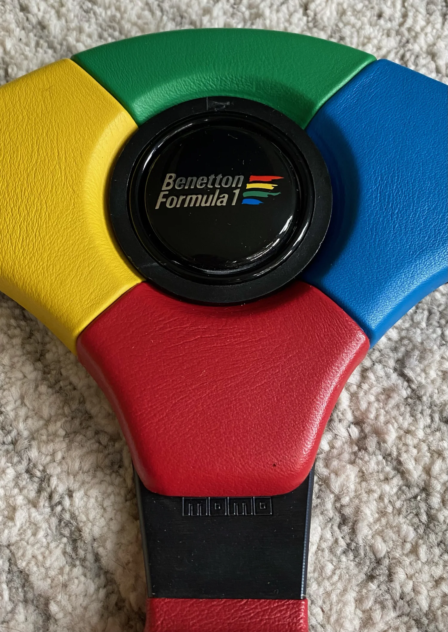 MOMO ホーンボタン BENETTON FORMULA F1 TEAM 当時物 Vintage United